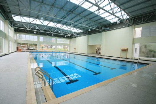 25米恒溫游泳池