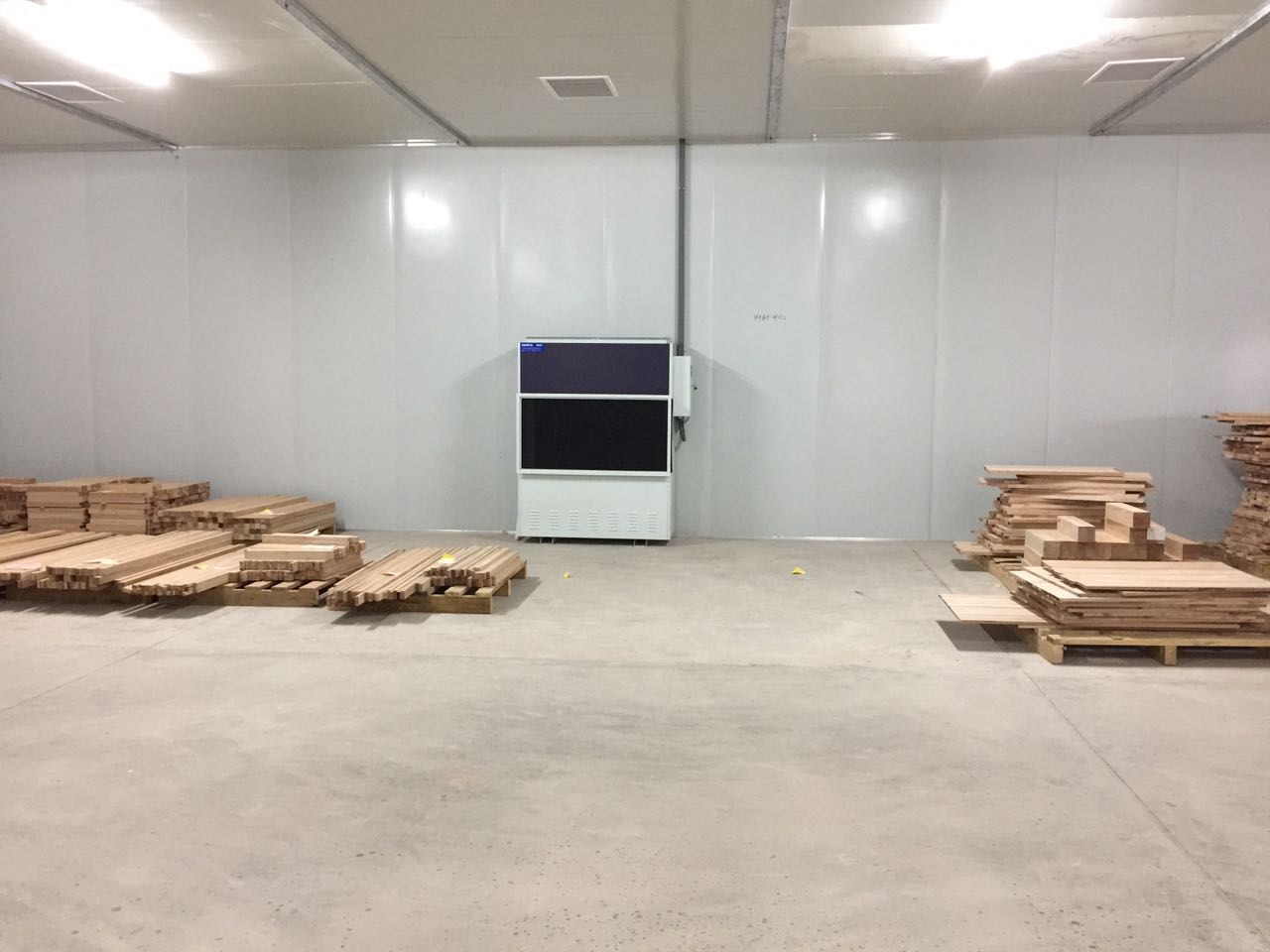木材調濕房